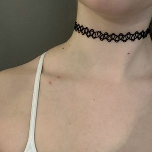 Cute 90s choker (free with purchase)